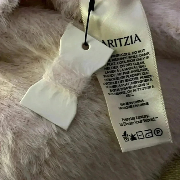 ARITZIA Sunday Best Kitten Sweater light pink  Size Small - Picture 7 of 9